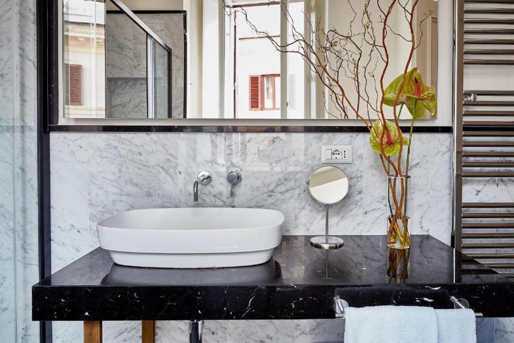 רומא Spagna Luxury Rooms מראה חיצוני תמונה